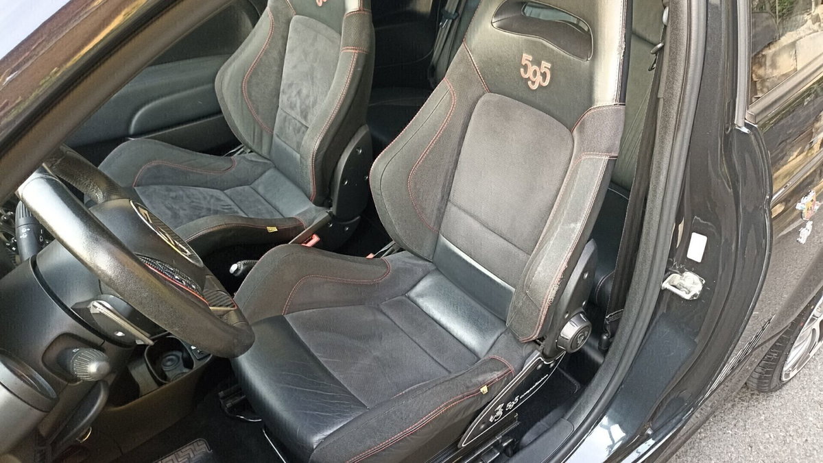 Abarth 595 595 1.4 Turbo T-Jet 160 CV MTA Competizione (9)