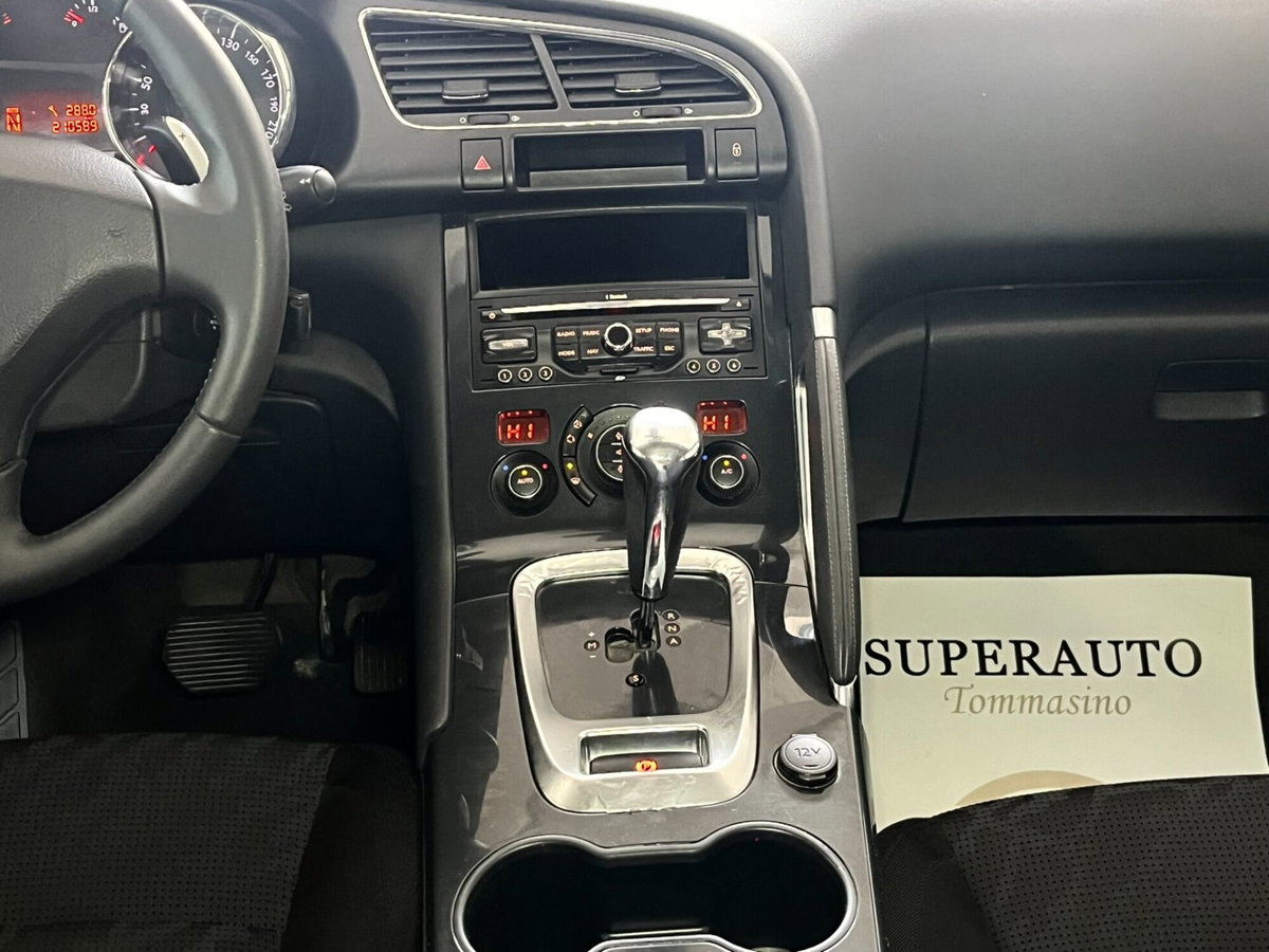 Peugeot 3008 1.6 HDi 112CV cambio robotizzato Business (12)
