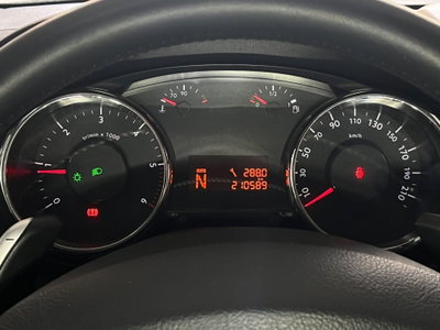 Peugeot 3008 1.6 HDi 112CV cambio robotizzato Business (15)