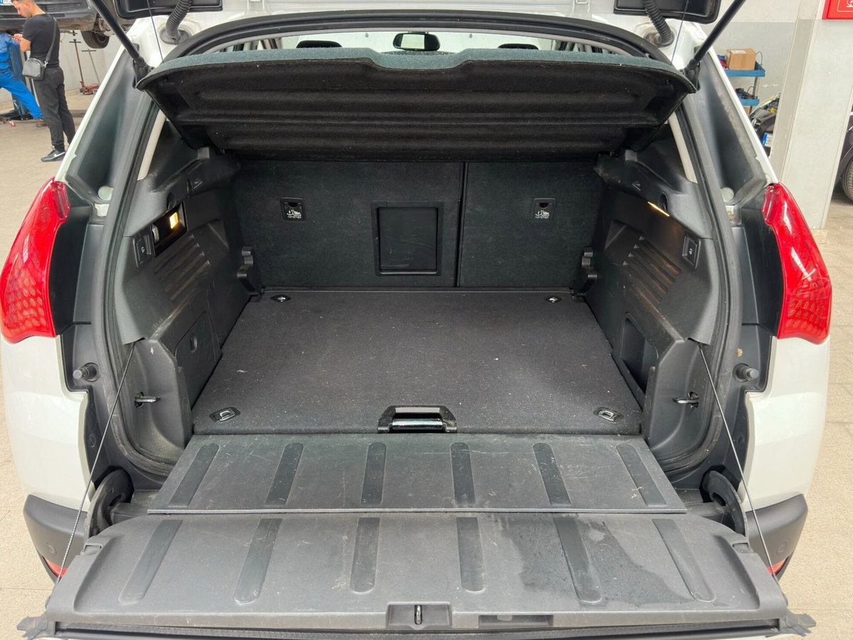 Peugeot 3008 1.6 HDi 112CV cambio robotizzato Business (16)