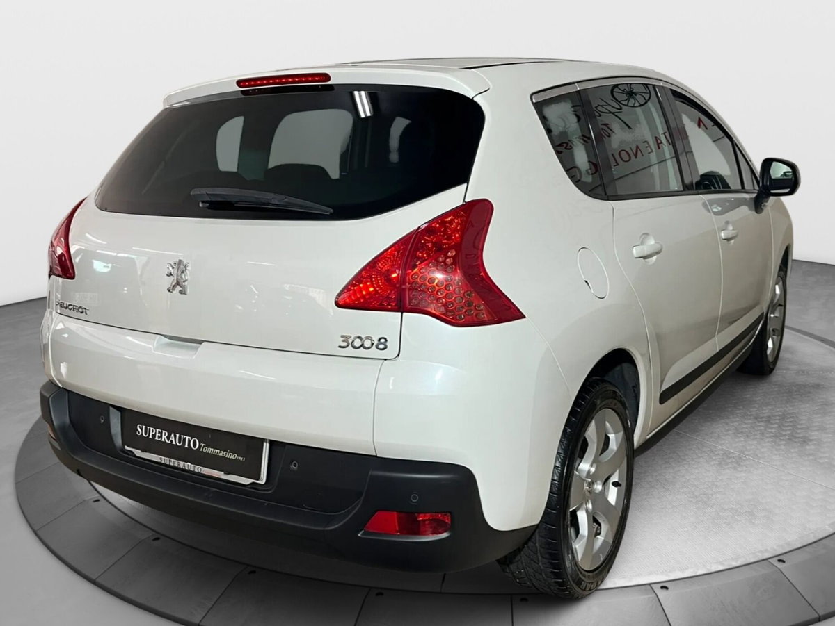 Peugeot 3008 1.6 HDi 112CV cambio robotizzato Business (5)