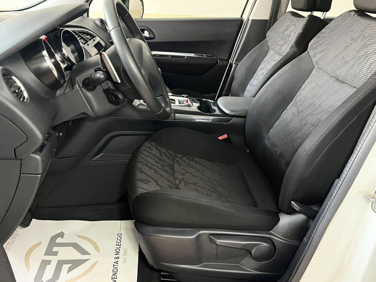 Peugeot 3008 1.6 HDi 112CV cambio robotizzato Business (9)