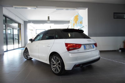 Audi A1 Sportback 1.6 TDI S tronic S line edition plus (4)