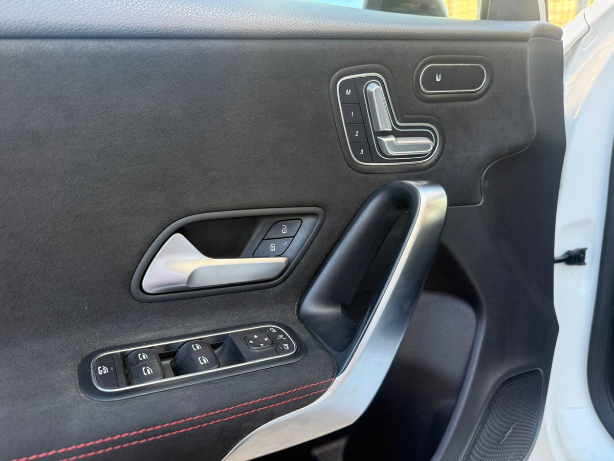 Mercedes-Benz Classe A 200 d Automatic Premium (13)
