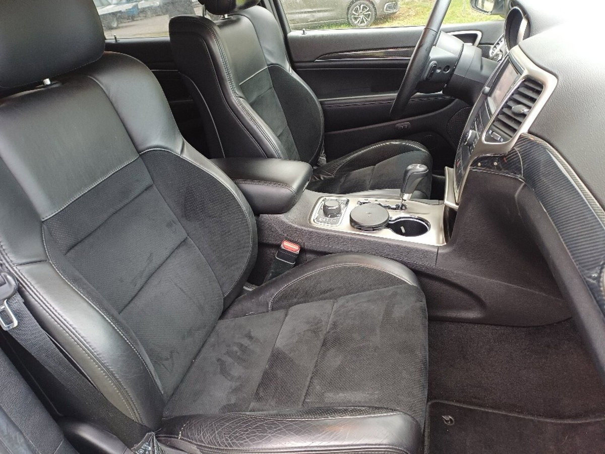 Jeep Grand Cherokee 3.0 CRD 241 CV Overland (14)