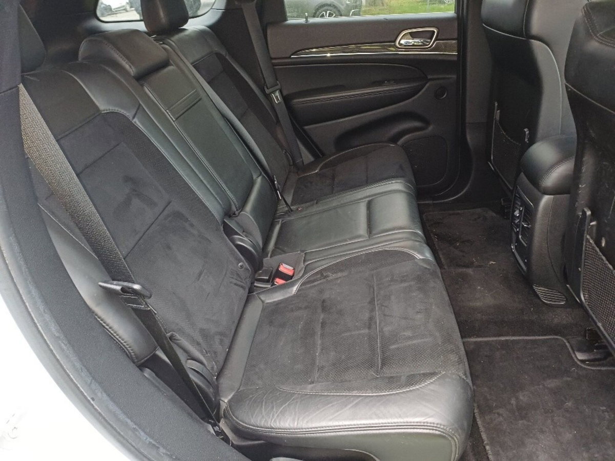 Jeep Grand Cherokee 3.0 CRD 241 CV Overland (15)