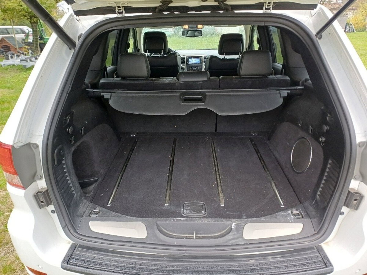 Jeep Grand Cherokee 3.0 CRD 241 CV Overland (16)