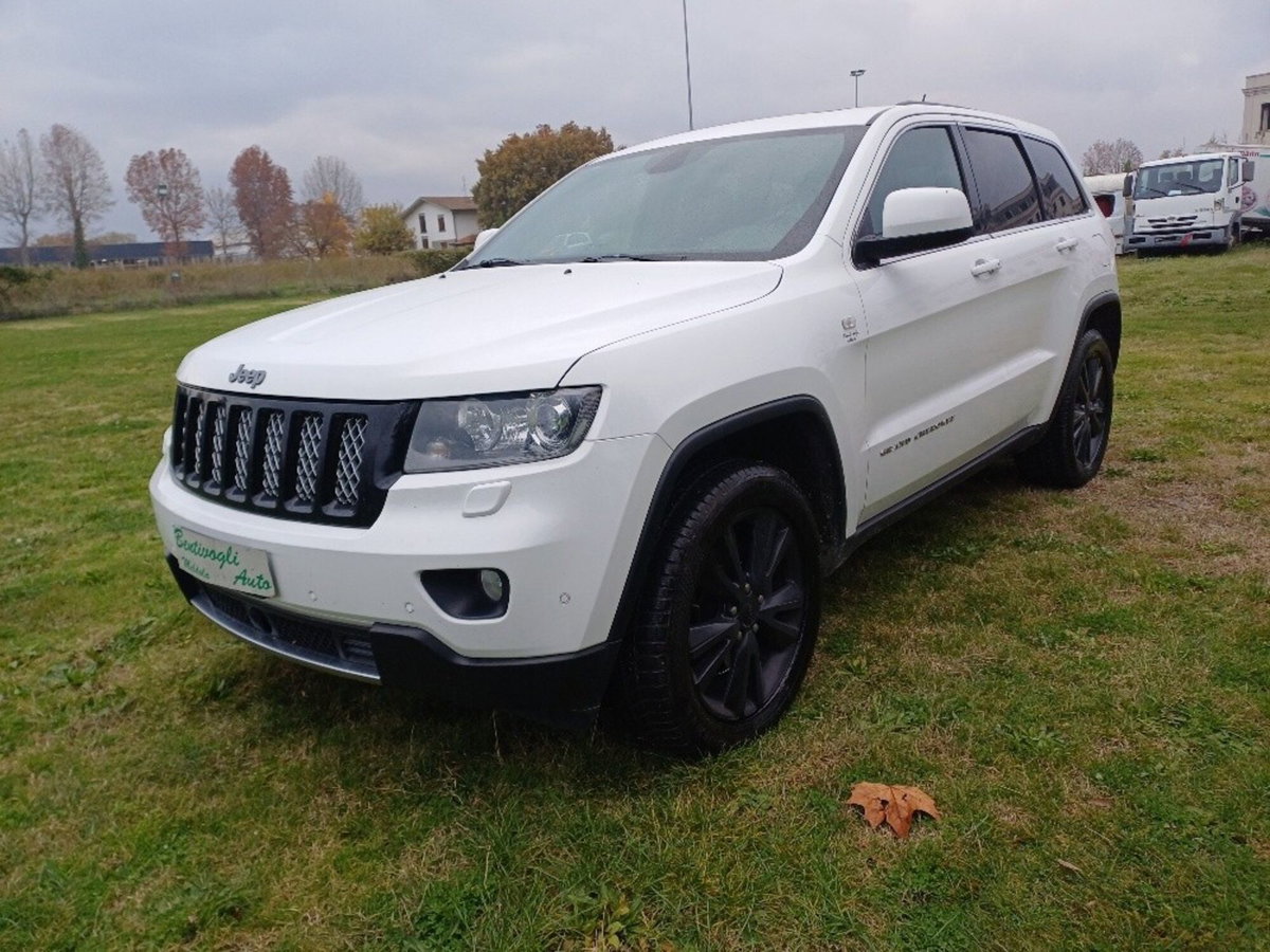 Jeep Grand Cherokee 3.0 CRD 241 CV Overland (2)
