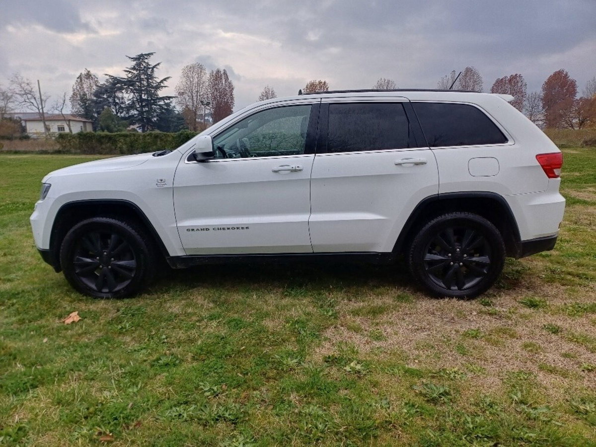 Jeep Grand Cherokee 3.0 CRD 241 CV Overland (5)
