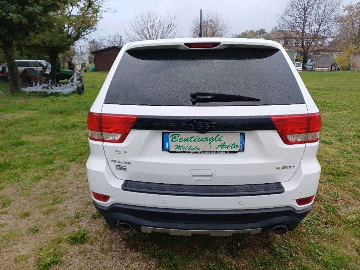 Jeep Grand Cherokee 3.0 CRD 241 CV Overland (7)