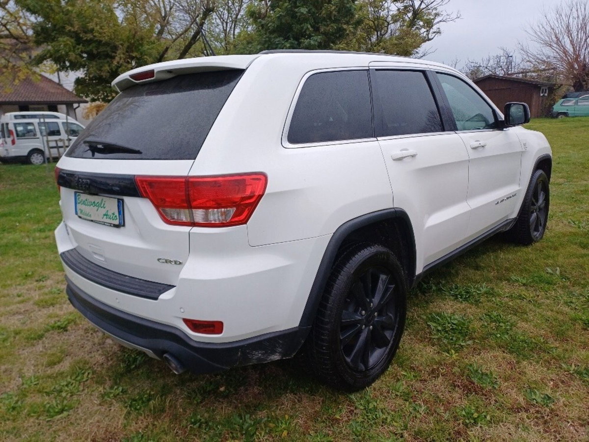 Jeep Grand Cherokee 3.0 CRD 241 CV Overland (8)