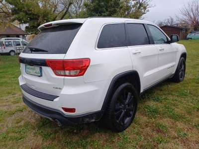 Jeep Grand Cherokee 3.0 CRD 241 CV Overland (8)