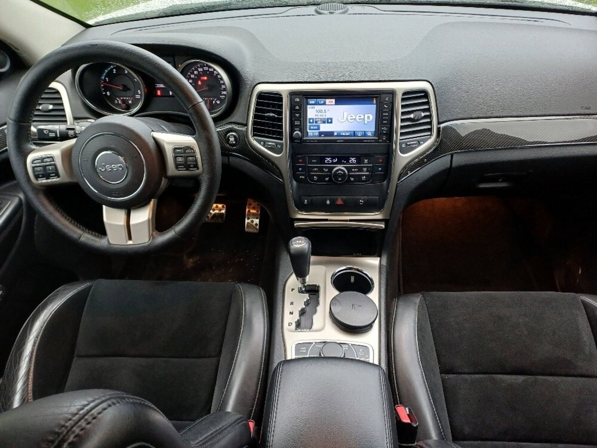 Jeep Grand Cherokee 3.0 CRD 241 CV Overland (9)