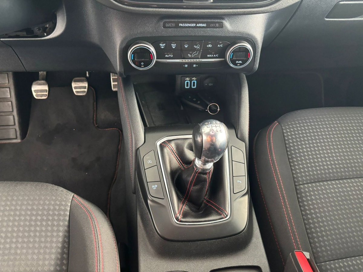 Ford Kuga 1.5 EcoBlue 120 CV 2WD ST-Line (15)