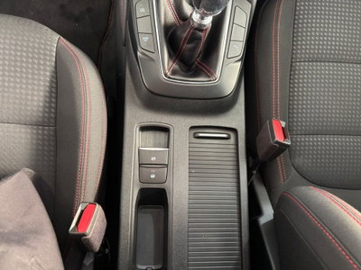 Ford Kuga 1.5 EcoBlue 120 CV 2WD ST-Line (16)