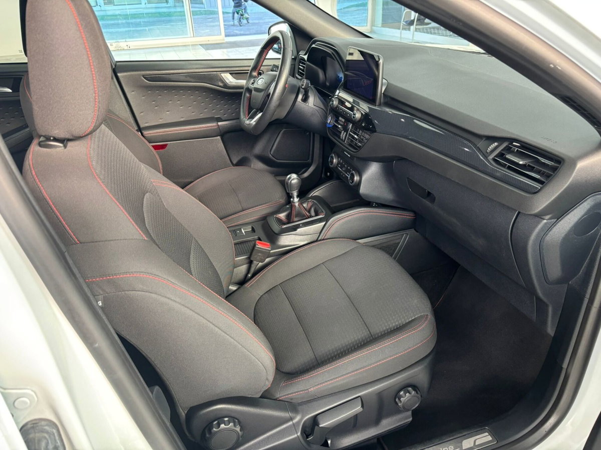 Ford Kuga 1.5 EcoBlue 120 CV 2WD ST-Line (17)