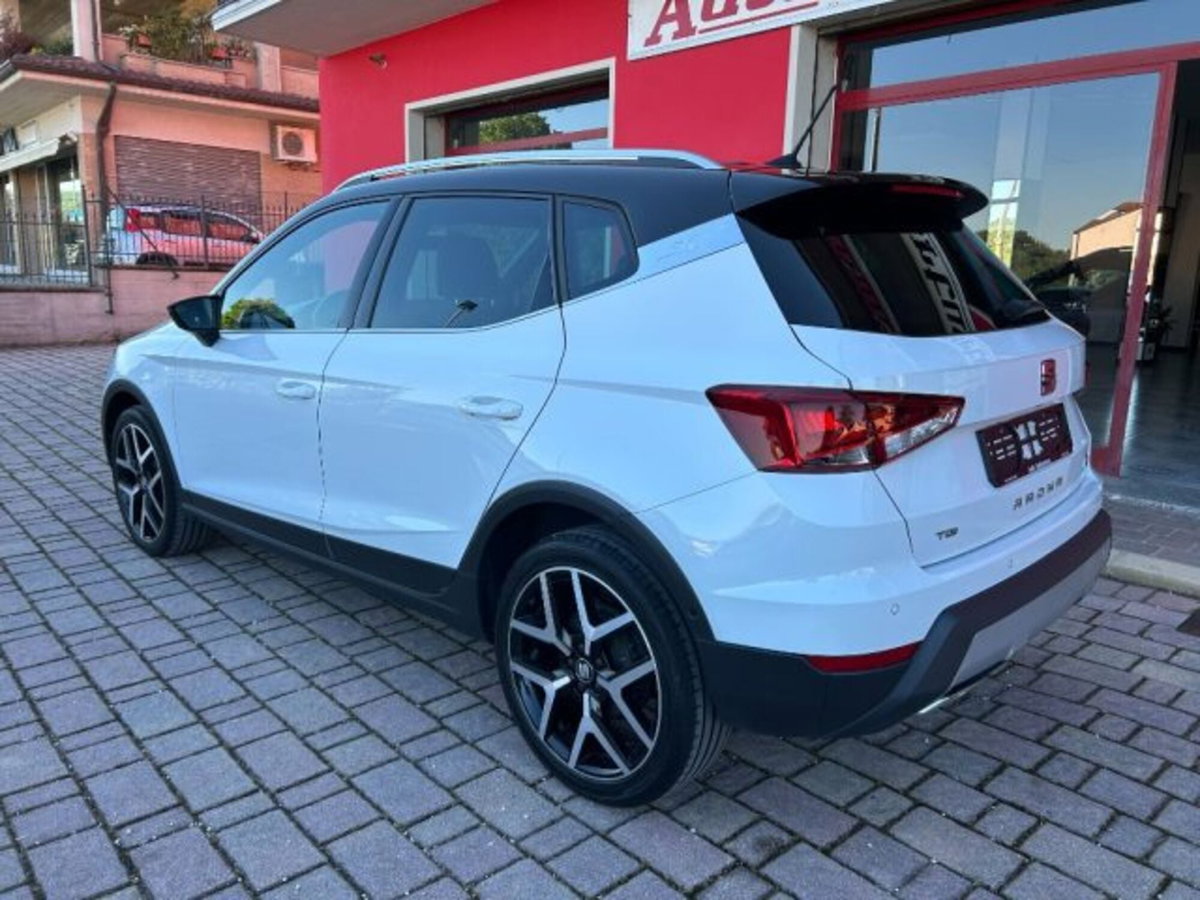 SEAT Arona 1.0 TGI FR (4)