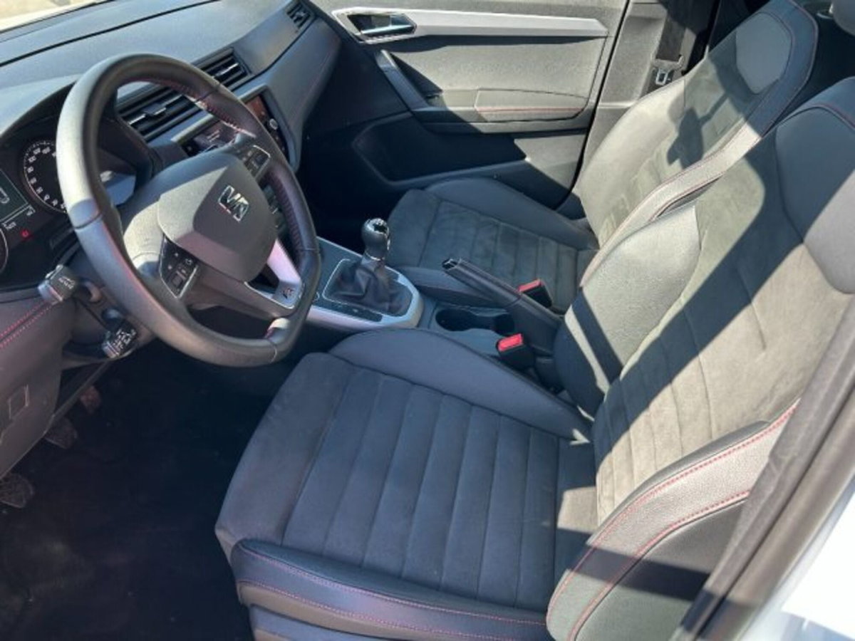 SEAT Arona 1.0 TGI FR (5)