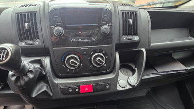 Peugeot Boxer Furgone 335 2.2 BlueHDi 140 S&S PM-TM Furgone Premium (10)