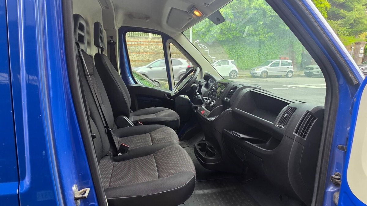 Peugeot Boxer Furgone 335 2.2 BlueHDi 140 S&S PM-TM Furgone Premium (11)