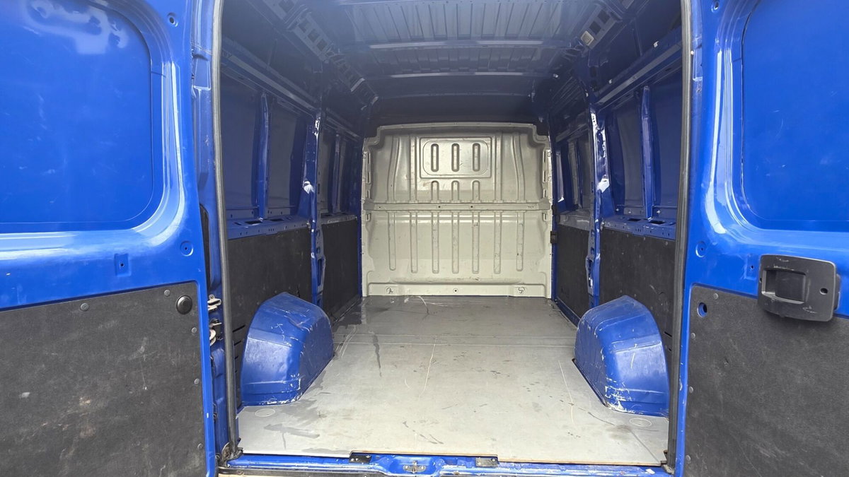 Peugeot Boxer Furgone 335 2.2 BlueHDi 140 S&S PM-TM Furgone Premium (7)