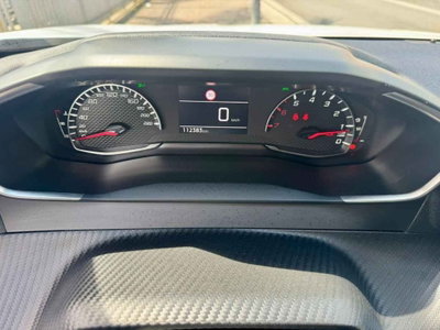 Peugeot 2008 BlueHDi 110 S&S Allure Pack (20)