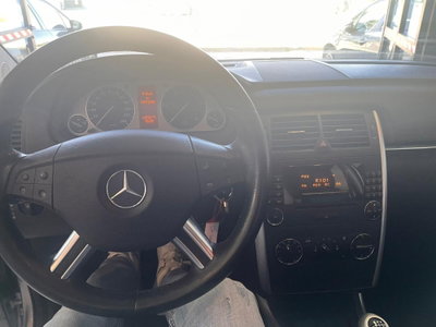 Mercedes-Benz Classe B 180 CDI (8)