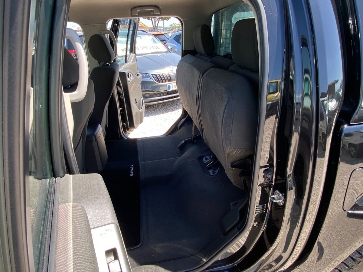 Nissan Navara 2.5 dCi 190CV 4 porte Double Cab Sport (20)