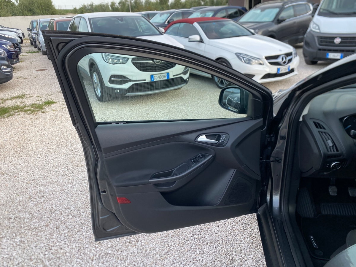 Ford Focus 1.5 TDCi 120 CV Start&Stop Titanium (11)