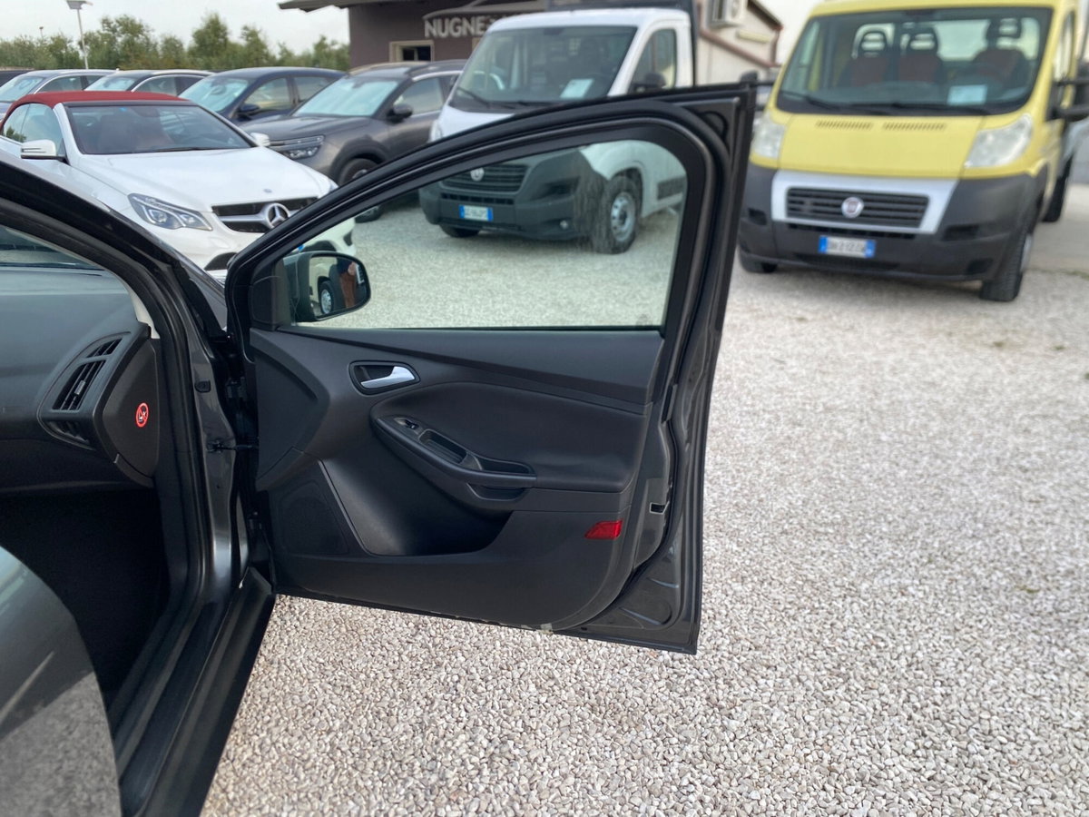 Ford Focus 1.5 TDCi 120 CV Start&Stop Titanium (13)