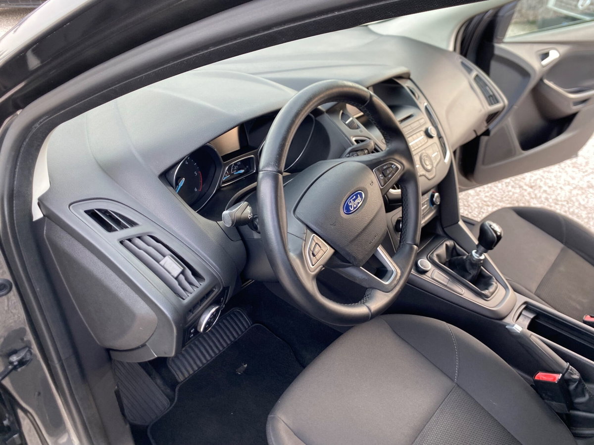 Ford Focus 1.5 TDCi 120 CV Start&Stop Titanium (18)