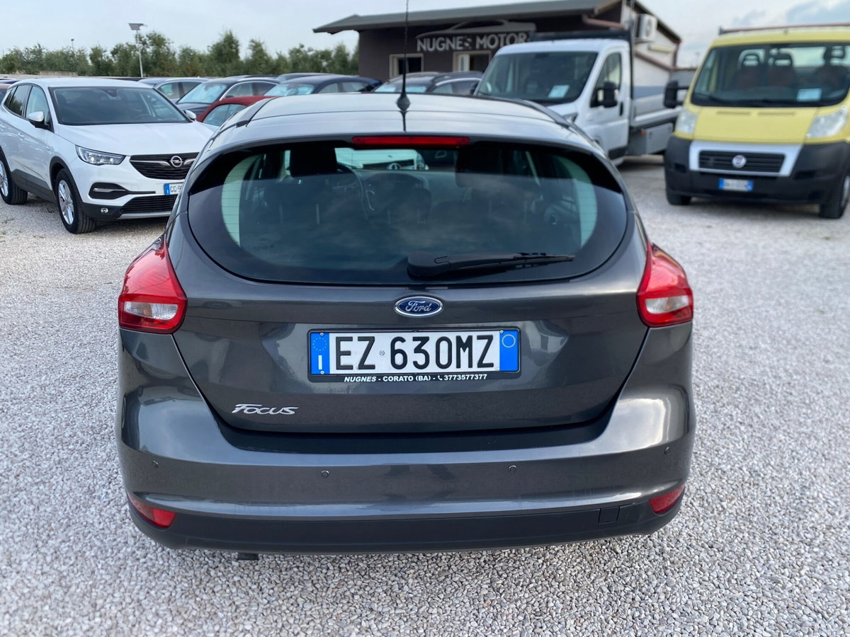 Ford Focus 1.5 TDCi 120 CV Start&Stop Titanium (4)