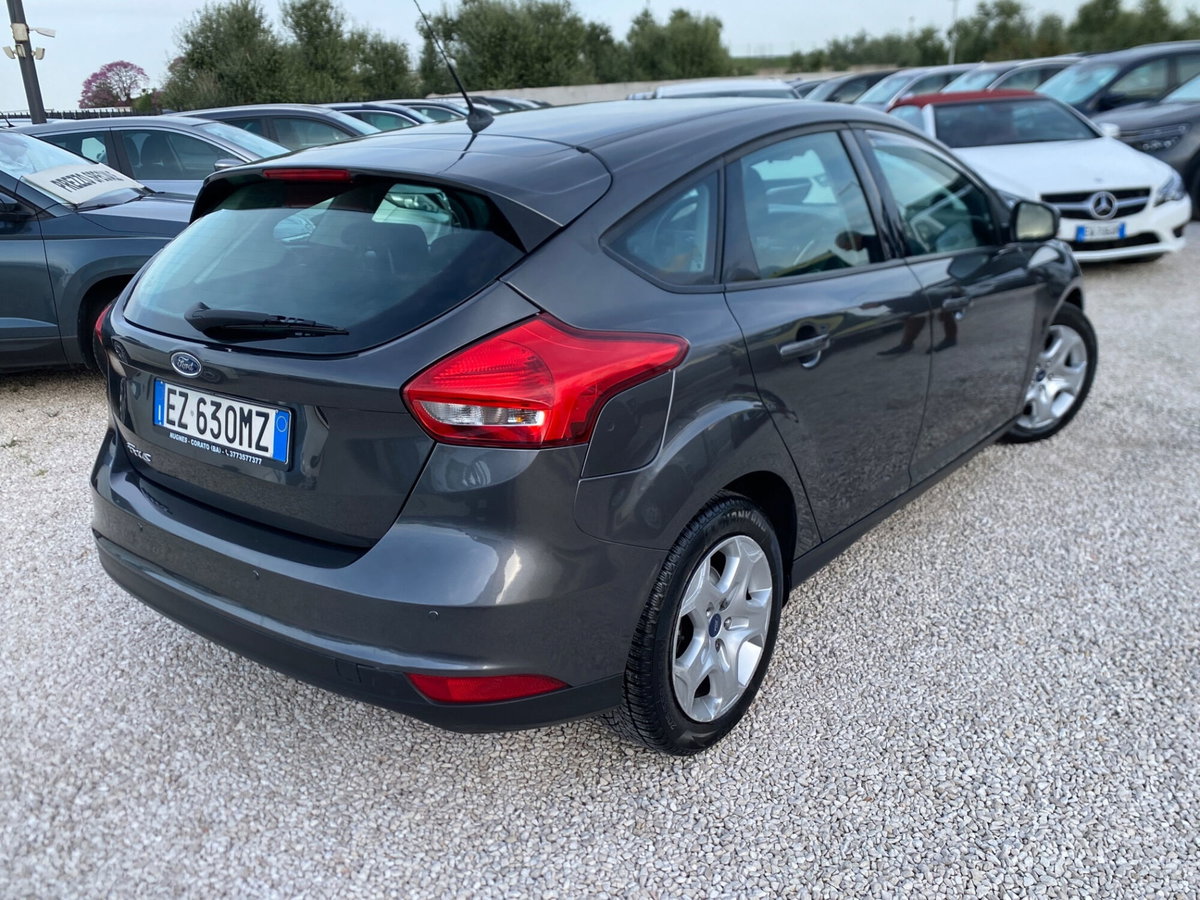 Ford Focus 1.5 TDCi 120 CV Start&Stop Titanium (5)