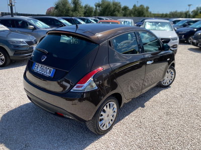 Lancia Ypsilon 1.2 69 CV Unyca (5)