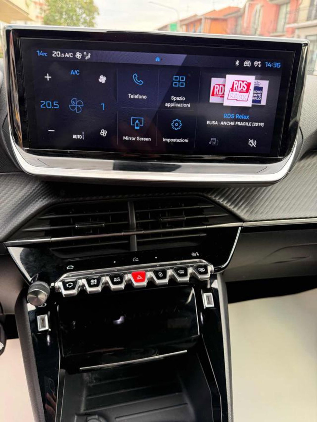 Peugeot 2008 PureTech 100 S&S Allure (12)