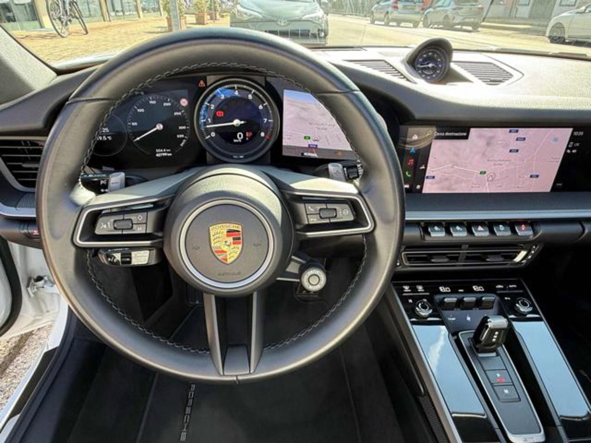 Porsche 911 Cabrio Cabrio 3.0 Carrera 4 auto (10)
