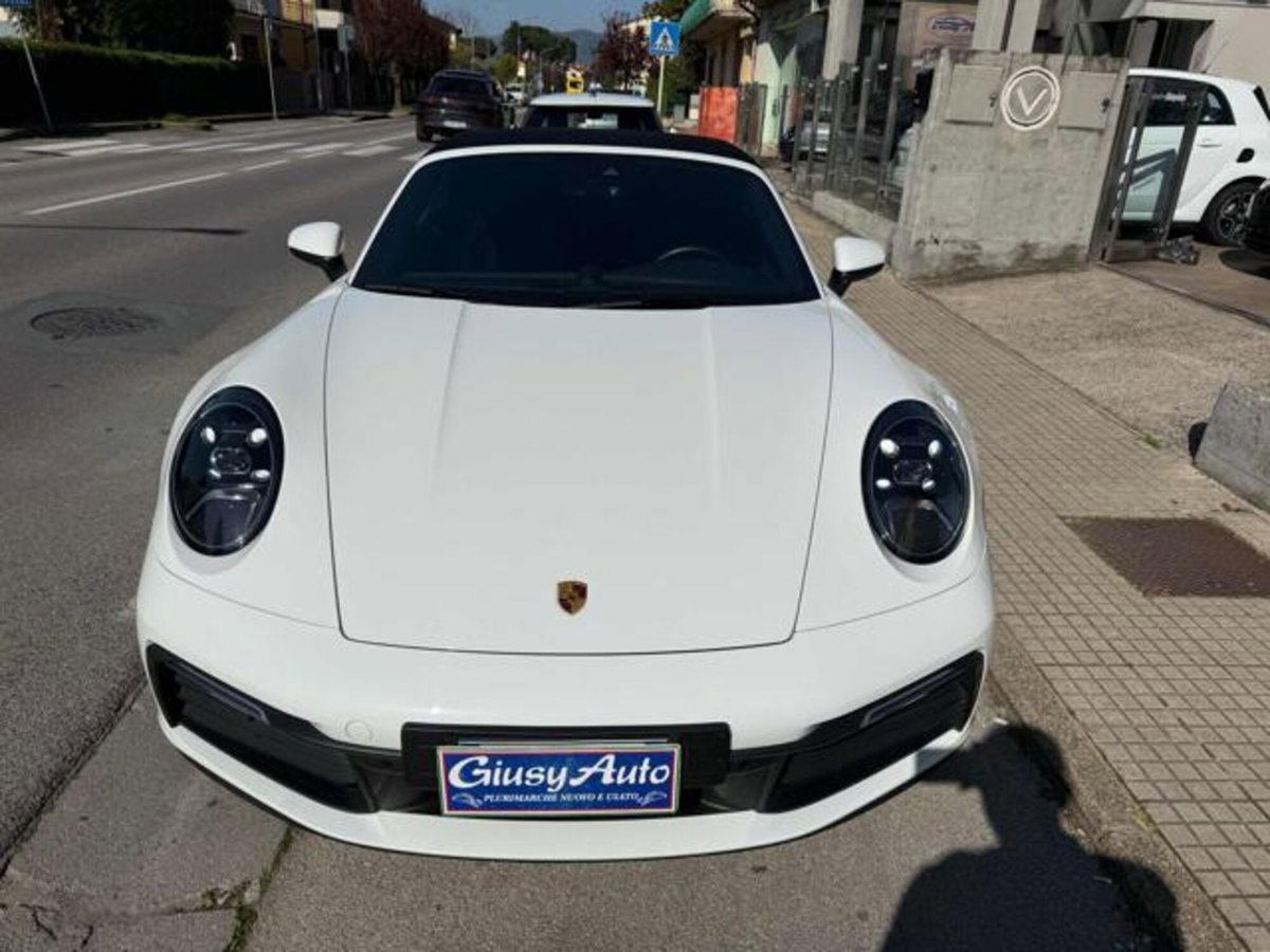 Porsche 911 Cabrio Cabrio 3.0 Carrera 4 auto (3)