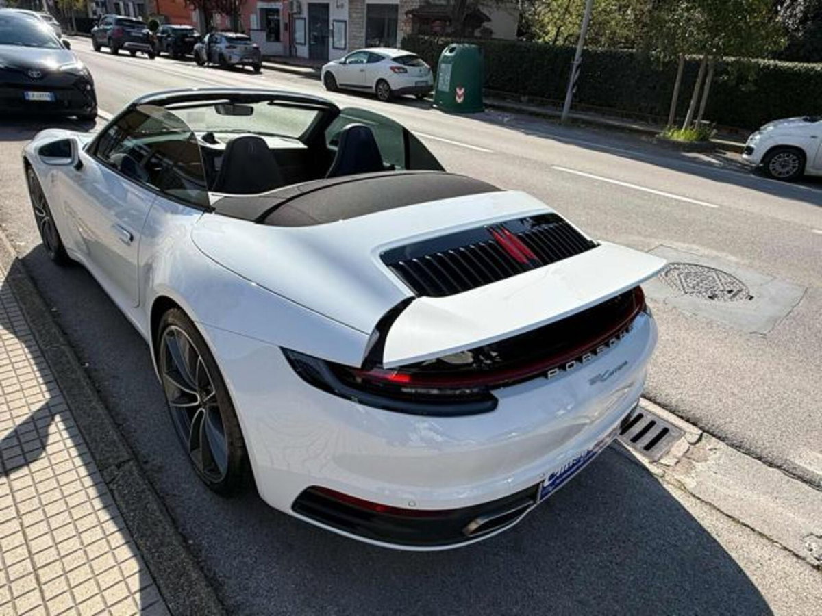 Porsche 911 Cabrio Cabrio 3.0 Carrera 4 auto (6)