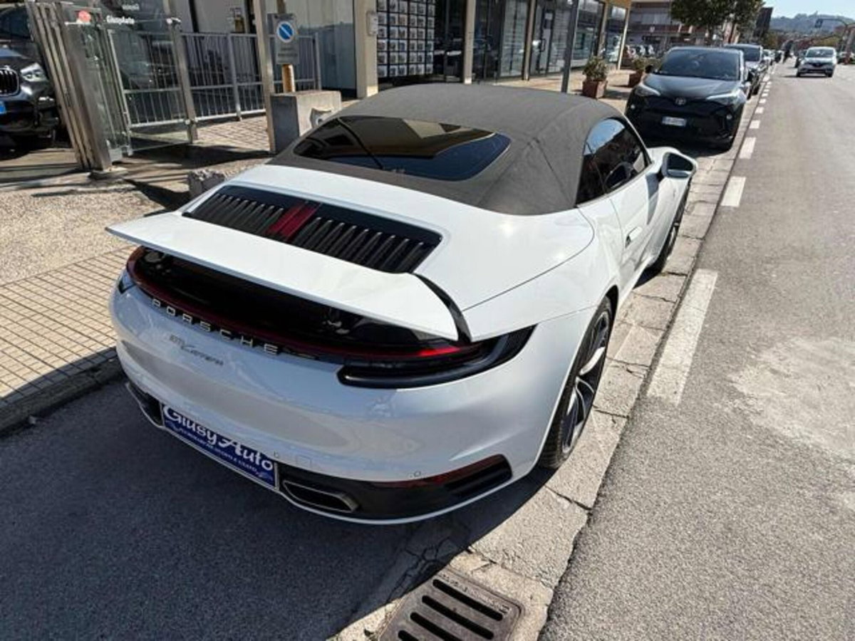 Porsche 911 Cabrio Cabrio 3.0 Carrera 4 auto (8)