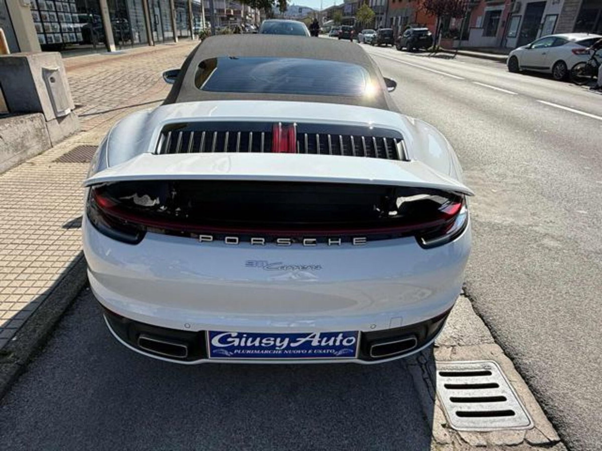 Porsche 911 Cabrio Cabrio 3.0 Carrera 4 auto (9)