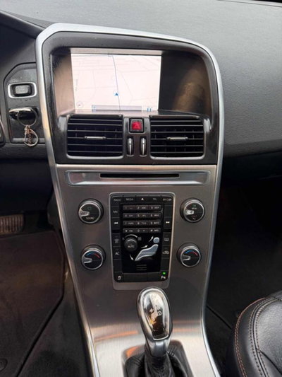 Volvo XC60 D4 Geartronic Business (11)