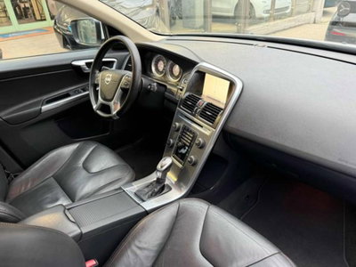 Volvo XC60 D4 Geartronic Business (9)