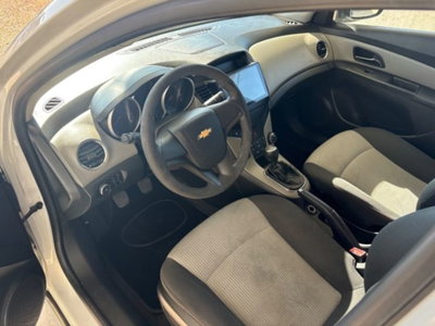 Chevrolet Cruze 1.6 5 porte LT (9)