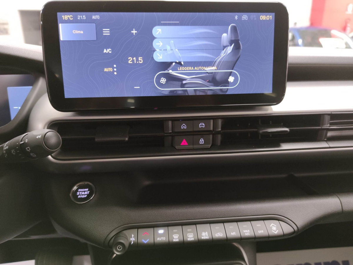 Jeep Avenger full-electric Summit fwd 156cv auto (17)