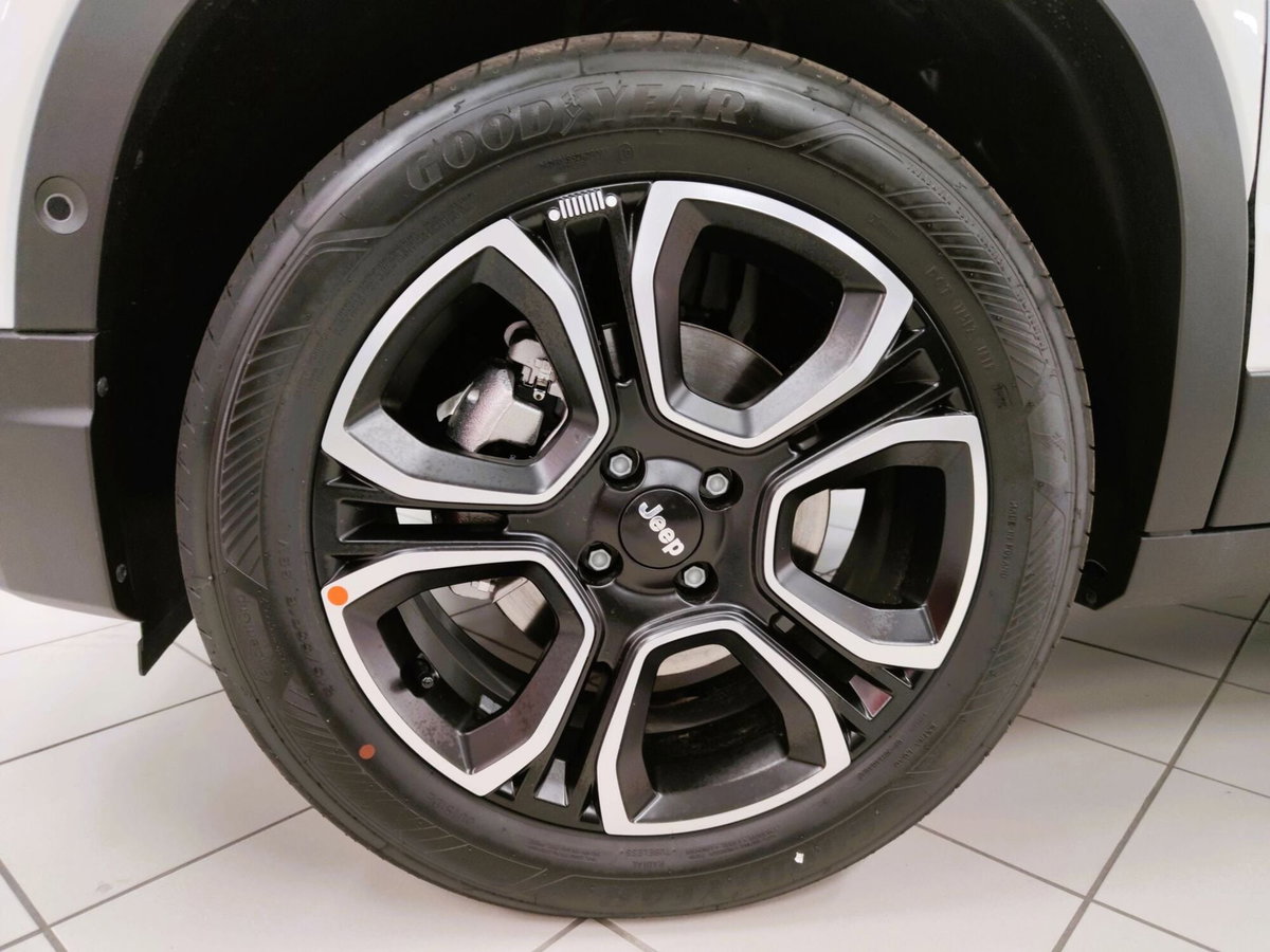 Jeep Avenger full-electric Summit fwd 156cv auto (9)
