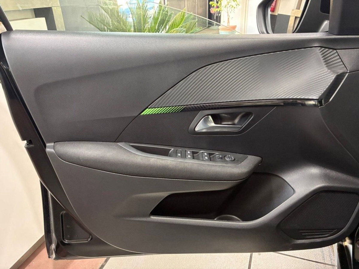 Peugeot 208 PureTech 100 Stop&Start 5 porte Active (8)