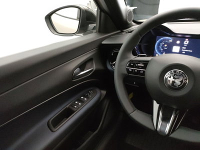 Alfa Romeo Junior 1.2 ibrida 145cv edct6 (14)