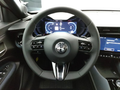 Alfa Romeo Junior 1.2 ibrida 145cv edct6 (9)