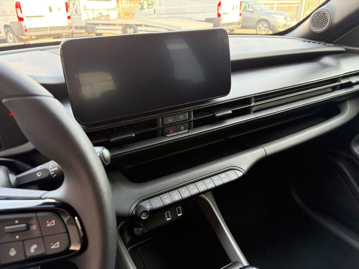 Jeep Avenger 1.2 turbo Longitude fwd 100cv (10)