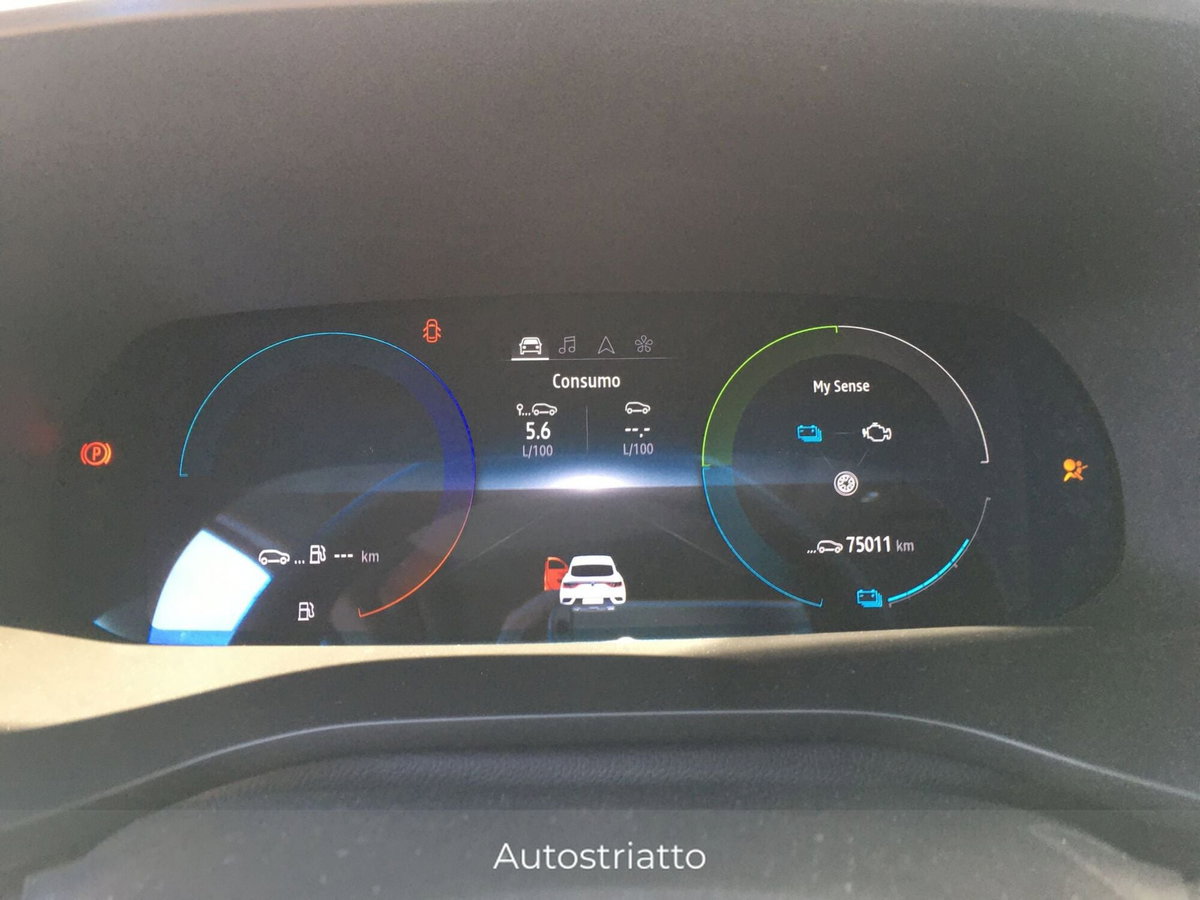 Renault Arkana Hybrid E-Tech 145 CV Techno (13)